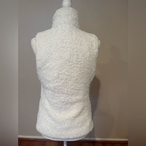 Patagonia White Sherpa Vest - Picture 5 of 9